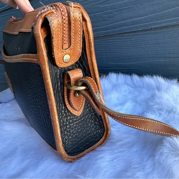 Dooney & Bourke Surrey Vintage Black and Tan Leather Crossbody Bag - Picture 5 of 8